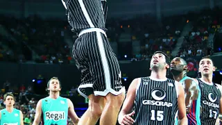 Nuevas caras, pero de nuevo el “Efecto Miribilla”. El corazón de Gescrap Bizkaia tumba a un Barcelona Regal que no vio aro (78-77)