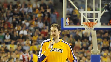 La Noche Americana: Pau, mejor sin Howard, pero los Lakers caen ante unos Raptors con Calderón majestuoso; Nuggets vencen a Thunder desde el banco; Heat dan una oportunidad a The Birdman