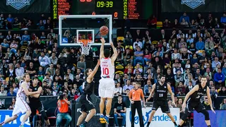 Lisch y Goulding abortan la remontada de Bilbao Basket en la jornada aciaga de Colom