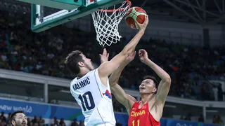 Serbia va a más: arrolla a China y pasa pletórica a cuartos de final (94-60)