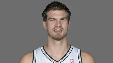 Memphis ridiculiza a Indiana; Tiago Splitter (17+14) se come a los Warriors