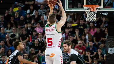 Adiós al capitán: Fabien Causeur deja Baskonia para firmar por Brose Baskets