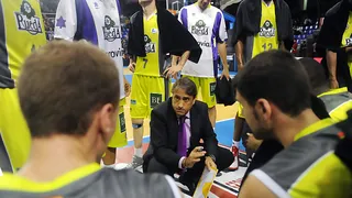 Luis Casimiro, otro entrenador que cae