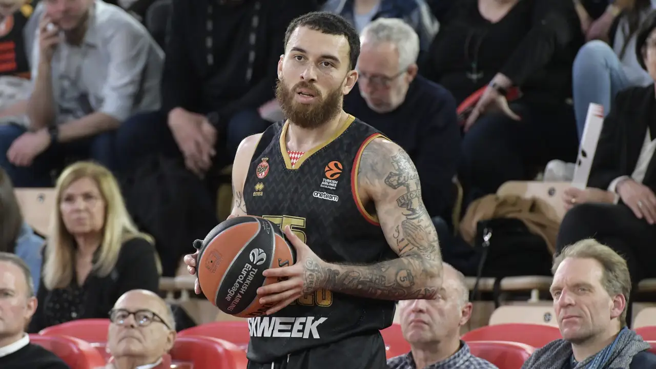 Una noche de borrachera le sale cara a Mike James