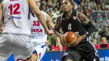 VTB League: Zalgiris da la sorpresa venciendo al CSKA con un gran K.Lavrinovic y con Sabonis como telonero vestido de corto; el partidazo de Rowland no sirve para ganar al Enisey
