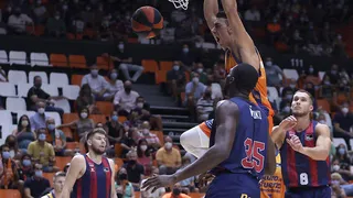 Josep Puerto lidera la revolución de los jóvenes en Valencia Basket
