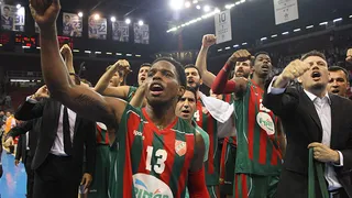 Bobby Dixon, triple y robo para que Pinar Karsiyaka conquiste el Abdi Ipekçi