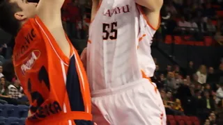 Zoco ACB: ¿Radenovic, al Estu? ¿Valters, al Fuenla? ¿Aguilar, al Cebé? ¿Seibutis, a Bilbao?