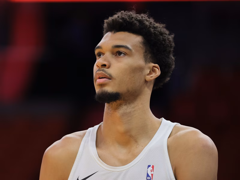 ¿El escudero perfecto para Wembanyama? Spurs ponen la mira en un baluarte de los Lakers