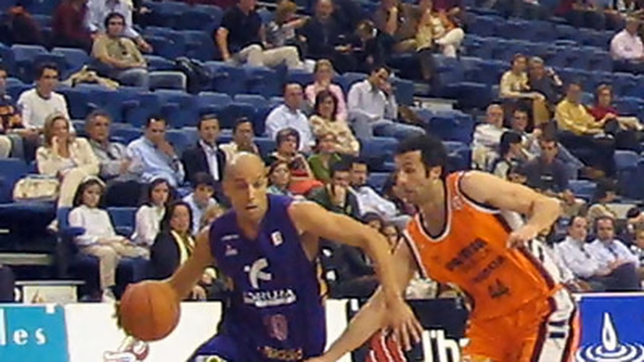Ni Etosa ni Fórum, Carlton Myers jugará en Pesaro