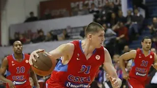 Euroliga 2009/10: Linas Kleiza, mejor anotador. Viktor Khryapa, jugador defensivo del año