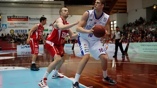 Deividas Busma sustituye a Sidao en Knet