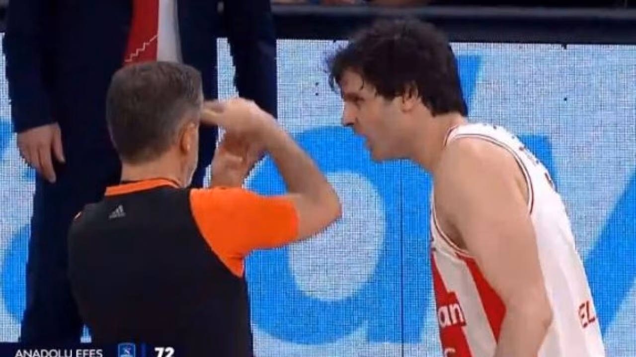 Euroliga viral: Ataman seguro, debacle de Estrella Roja y Teodosic persiguiendo árbitros