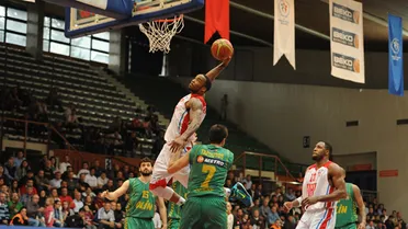 Tofas, 78 puntos en ¡20 minutos! Ugurlu (17 años), luz en la semana negra de Obradovic