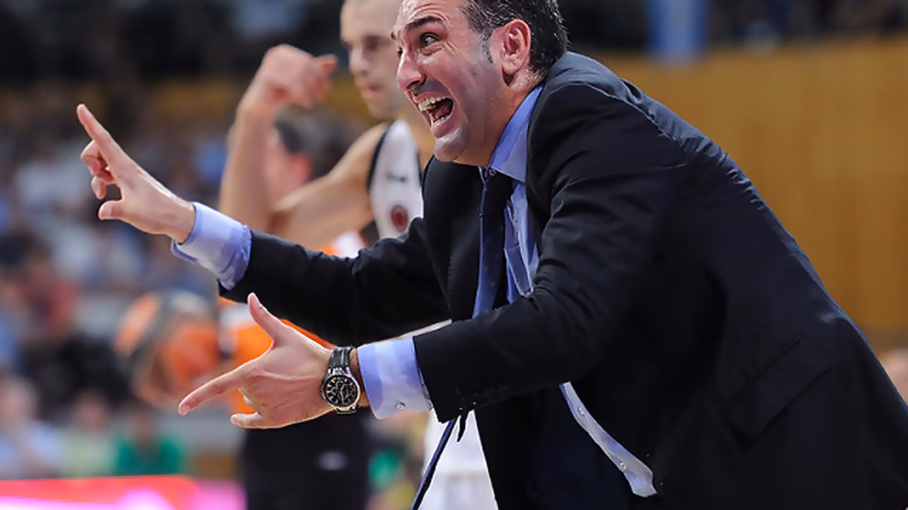 Luis Guil, destituido como entrenador de UCAM Murcia