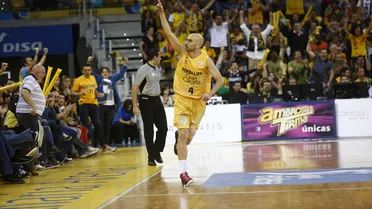 La edad no importa; Albert Oliver se desata y noquea al Barça (76-70)