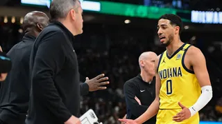 ¿Caso de racismo en los Playoffs NBA? Haliburton es el afectado