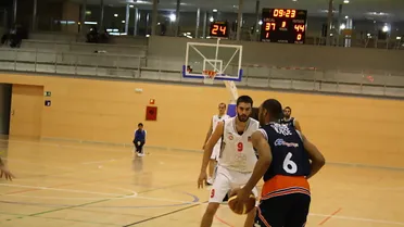 Adecco Plata J7: Fontedoso Carrefour se aúpa a la parte alta de la clasificación gracias a su victoria ante River Andorra con triple ganador de Parejo (Video). Sammy Monroe, brillante MVP