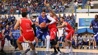 Melilla fuerza el cuarto partido tras superar en la prórroga a Manresa