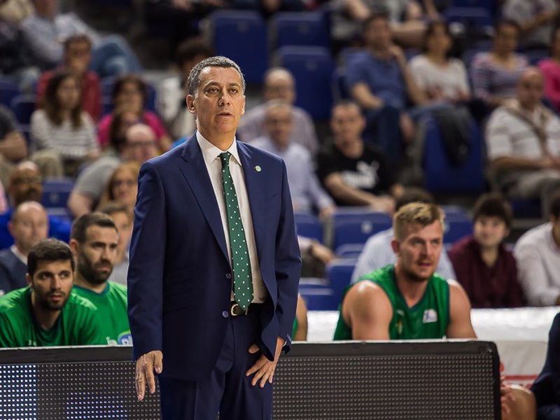 Alejandro Martínez cesado en el Betis; Óscar Quintana, muy cerca