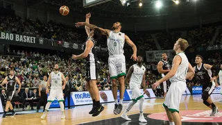 Analizando a Obi Enechionyia, uno de los héroes del aplastante ascenso del Betis