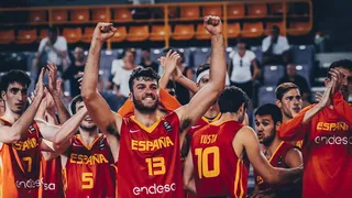 Europeo U20M (1/4): Ramón Vila y Sergi García guían a España hacia semifinales (61-69)