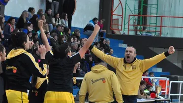 El español Juan Ferreira, campeón en Argentina con el Deportivo Berazategui