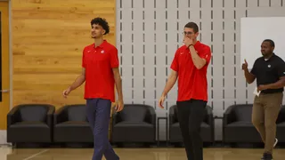 Se complica su fichaje por Estrella Roja: una lesión se interpone