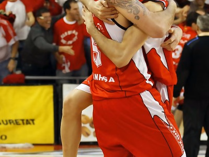 El Assignia Manresa se lleva un partido con un final de <i>thriller</i> (72-70)