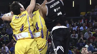 El 7º de caballería de Katsikaris arrolla a Blancos de Rueda Valladolid