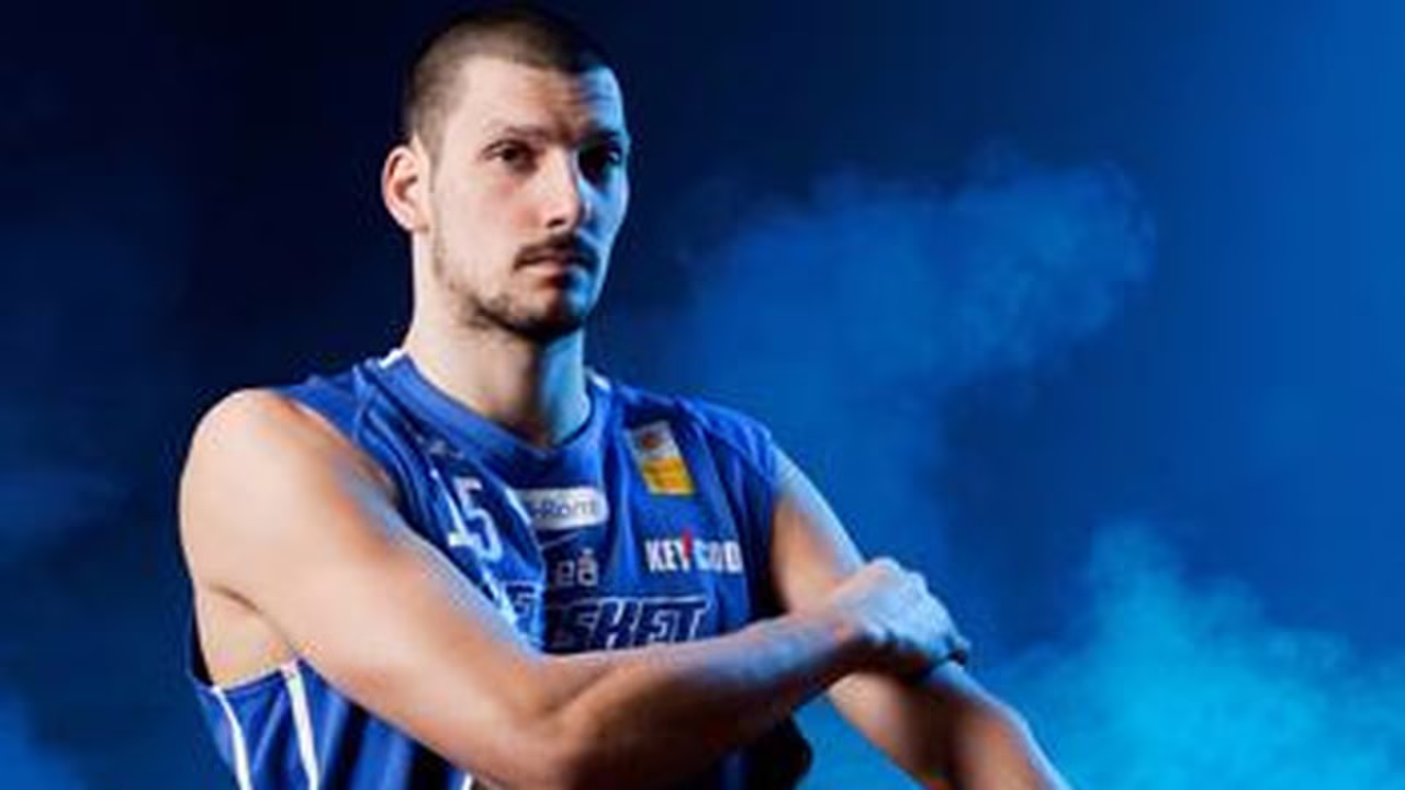 Matija Poscic, refuerzo croata para la pintura del Miraflores. Greven convence en Lleida