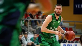 Dominik Mavra sale del Divina Seguros Joventut por la puerta de atrás