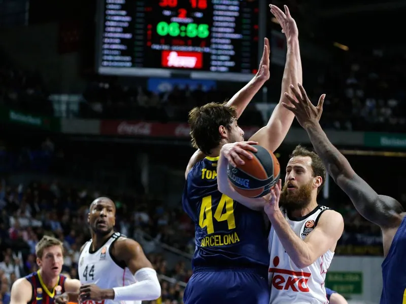 Sin compasión. El Madrid se come al Barça con Rudy y el Chacho de líderes (97-73)