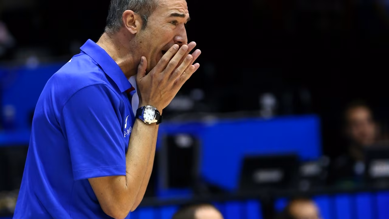 Paco Olmos: “Es muy bueno para el BSN recuperar un líder natural como es Carlos Arroyo”
