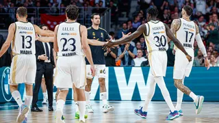 La polémica jugada que pudo cambiar el Madrid – Barça ¿son tres tiros? (VÍDEO)