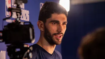 Santi Aldama comienza con cautela su aventura con los Mavericks