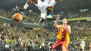 ¡Ligas EXT: Fenerbahce gana el derbi de Estambul y Arroyo debuta con victoria ante Efes; Bell llega a la Lega con EA7 Milan líder; Gani Lawal debuta a lo grande en China!