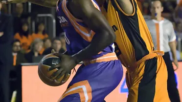 Valencia Basquet toma el Fernando Martín ¿Qué le pasa al Fuenla?