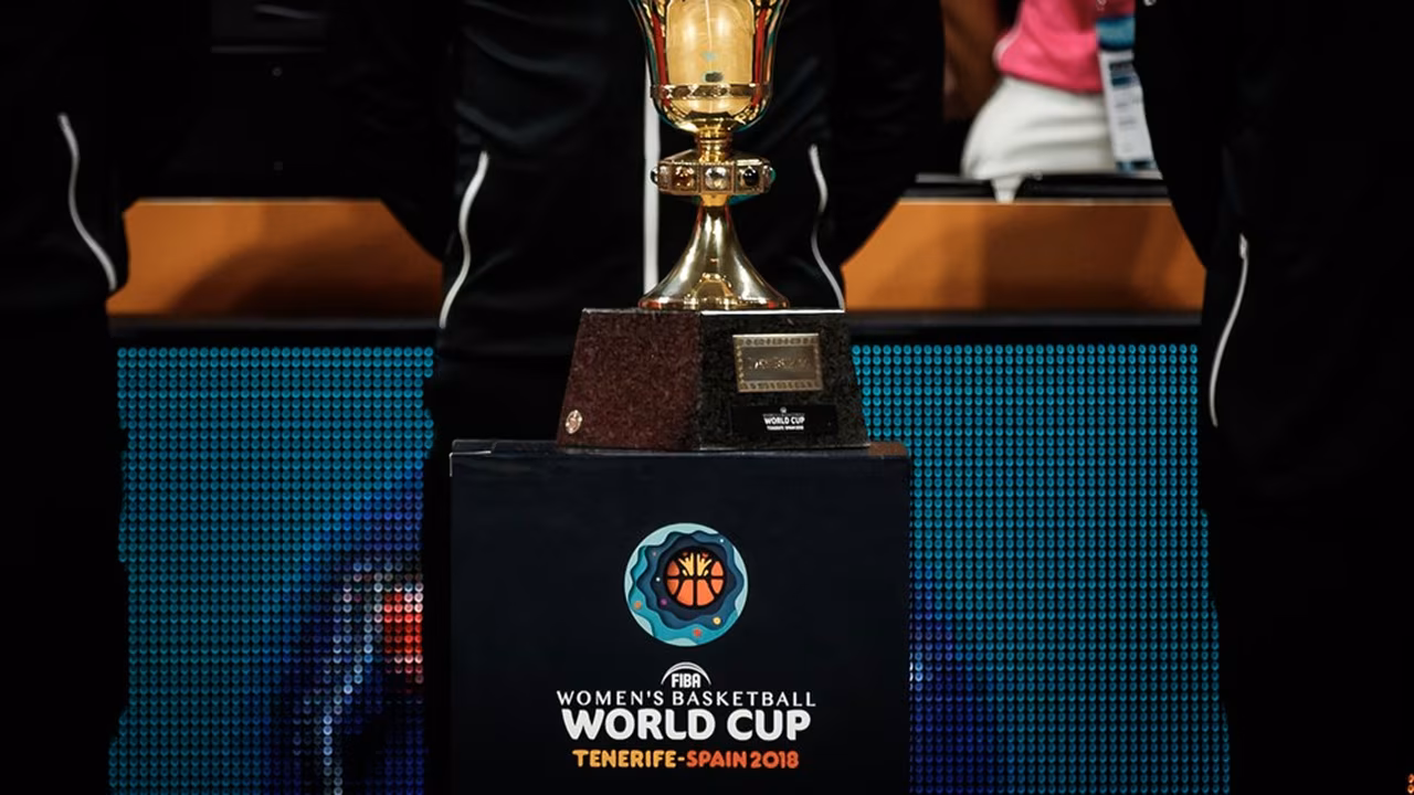 Mundial de Tenerife (Final): EEUU es campeona ante una desaparecida Cambage (56-73)