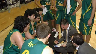 El Villa de los Barrios inicia una huelga que también realiza el Canasta Jerez