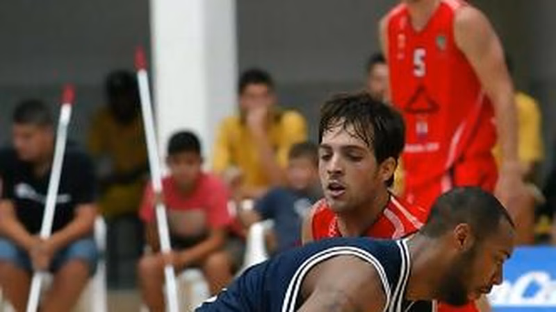 Adecco Plata J1: Leyma Natura Coruña se hace con el liderato en la jornada inaugural de la liga. Sammy Monroe, sensacional MVP