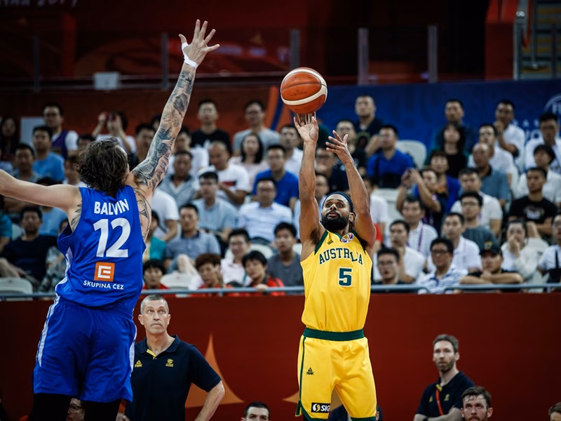 El poderío australiano puede con las ganas checas y serán el rival de España en semis