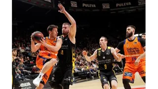 Valencia se impone a un rival directo como Iberostar (98-91)