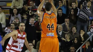 Un triple de Lauvergne, final cruel para el partidazo del Assignia Manresa (86-87)