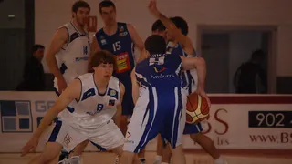 Promobys Tíjola prosigue con la configuración de su plantel con las renovaciones de Roger Archilles y Nick Maglisceau