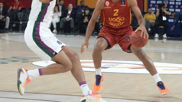 Unicaja se vuelve de vacío de Estambul tras 15 minutos horrorosos (91-80)