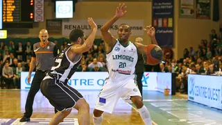 Limoges vuelve a ser grande tras 14 años; Salyers, cortado, y Traoré raja del arbitraje