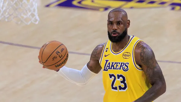 ¿Se va? LeBron James sopesa su futuro tras la eliminación de los Lakers