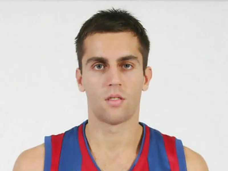Milos Vujanic será el base del Club Baloncesto Murcia