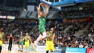 Baskonia da un golpe sobre la mesa y aplasta a la peor versión del Fenerbahçe (86-52)